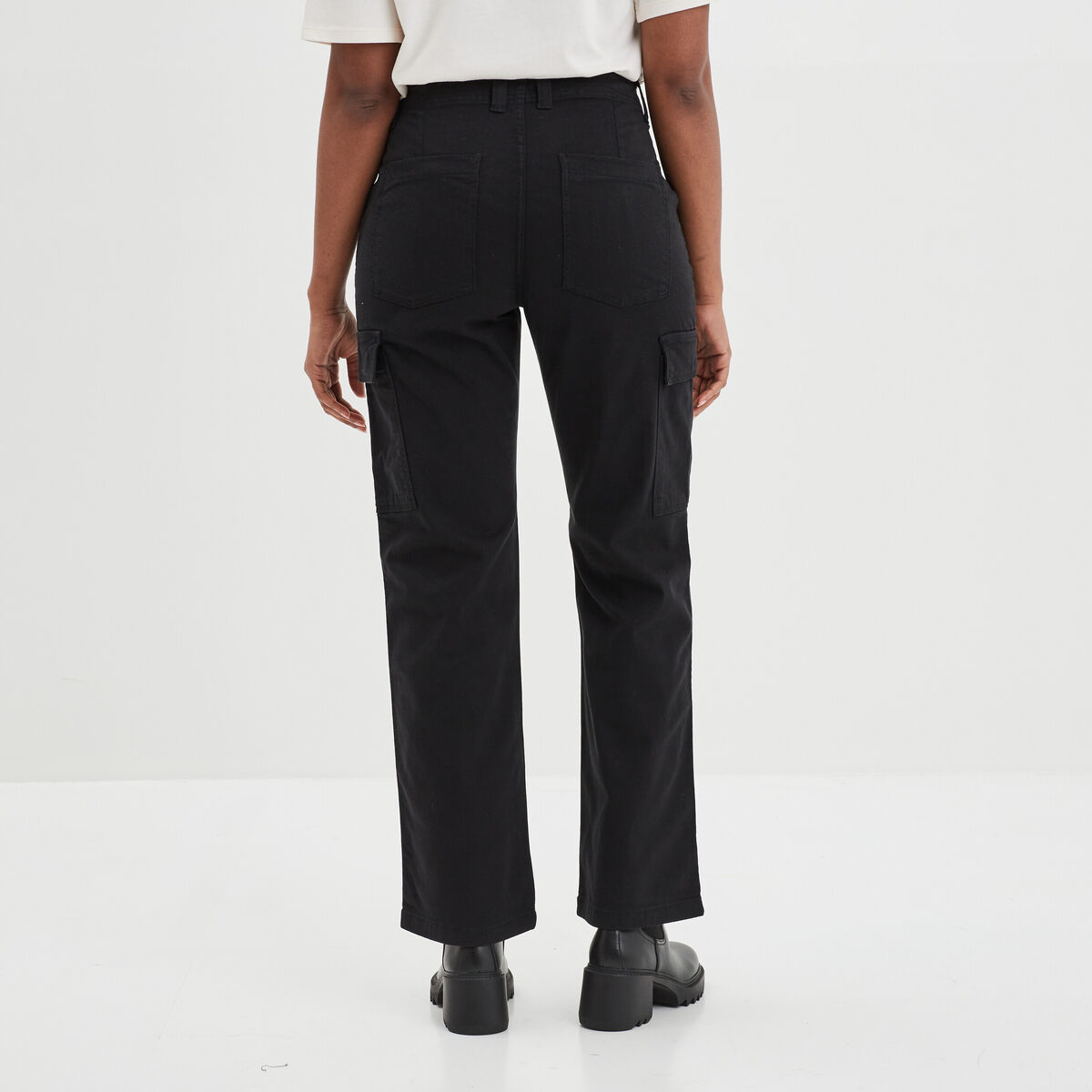 Pantalon cargo droit noir femme