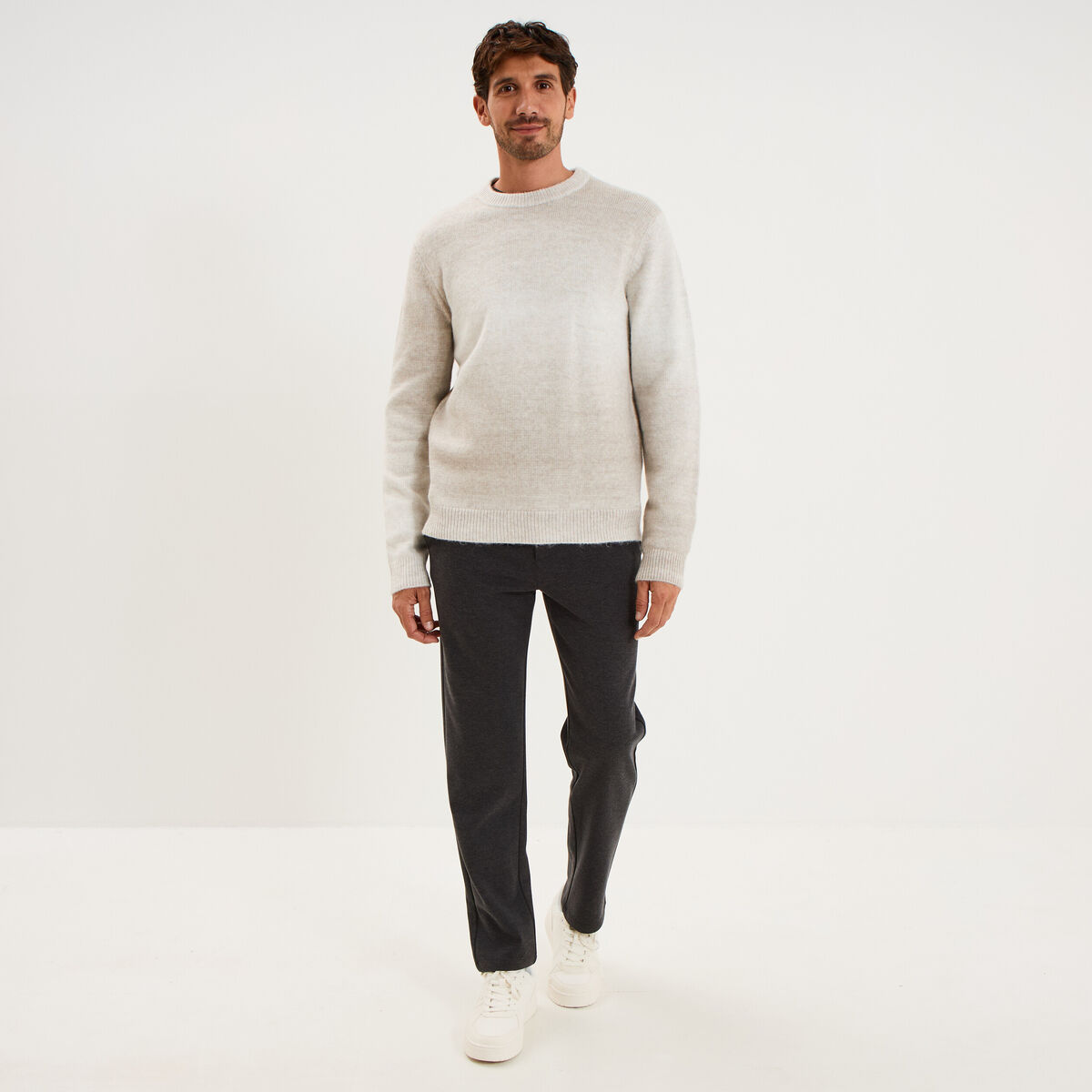 Pull droit col rond manches longues gris clair homme