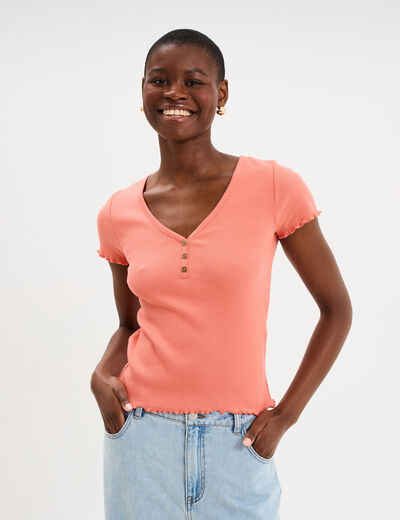 T-shirt ajust&eacute; col en V avec boutons vieux rose femme