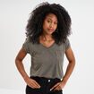 T-shirt col v poche poitrine Creeks vert kaki femme