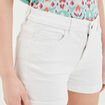 Short skinny 5 poches en jean blanc femme