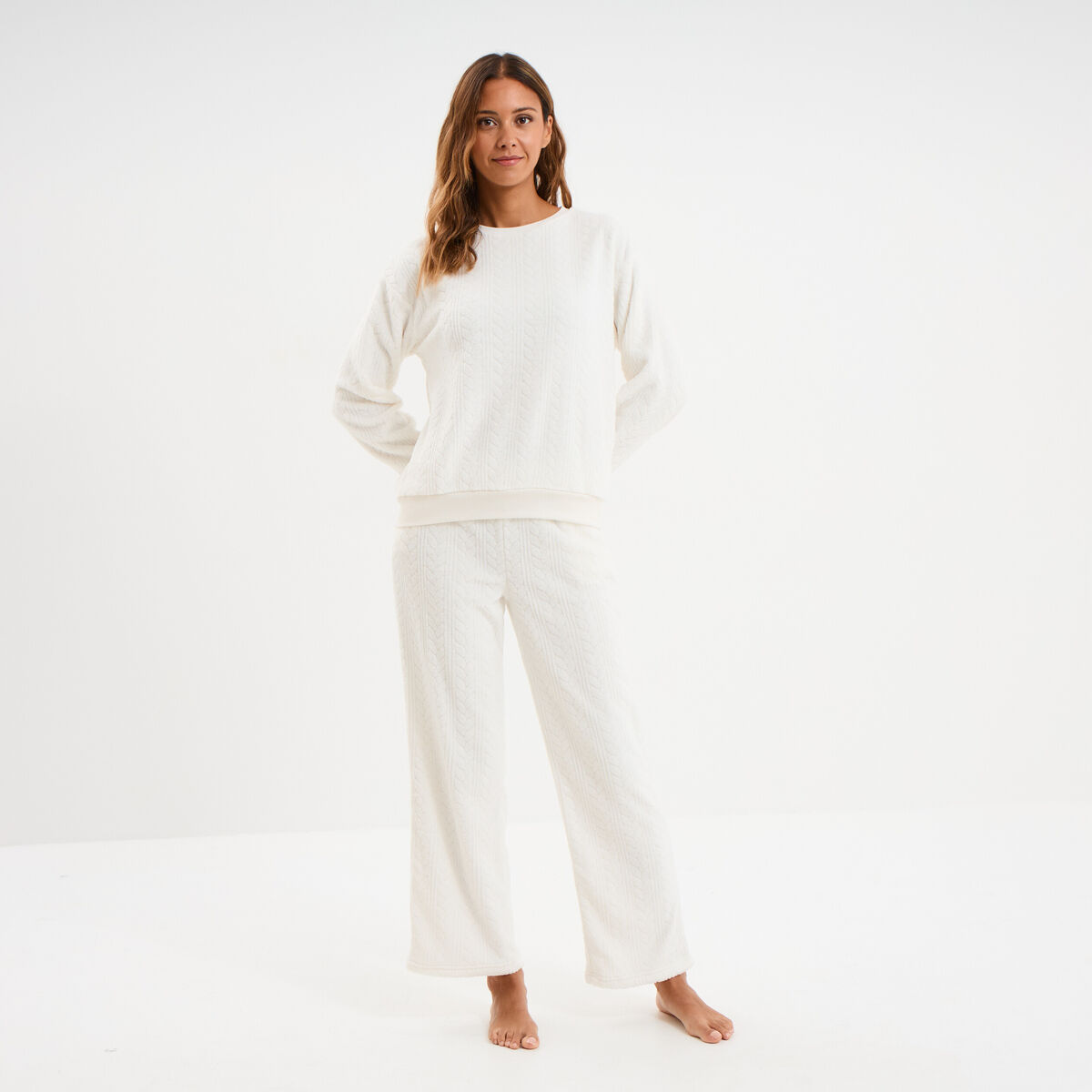 Pantalon effet polaire d&eacute;tails torsades blanc femme