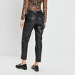 Pantalon ajusté 7/8 ème simili cuir noir femme