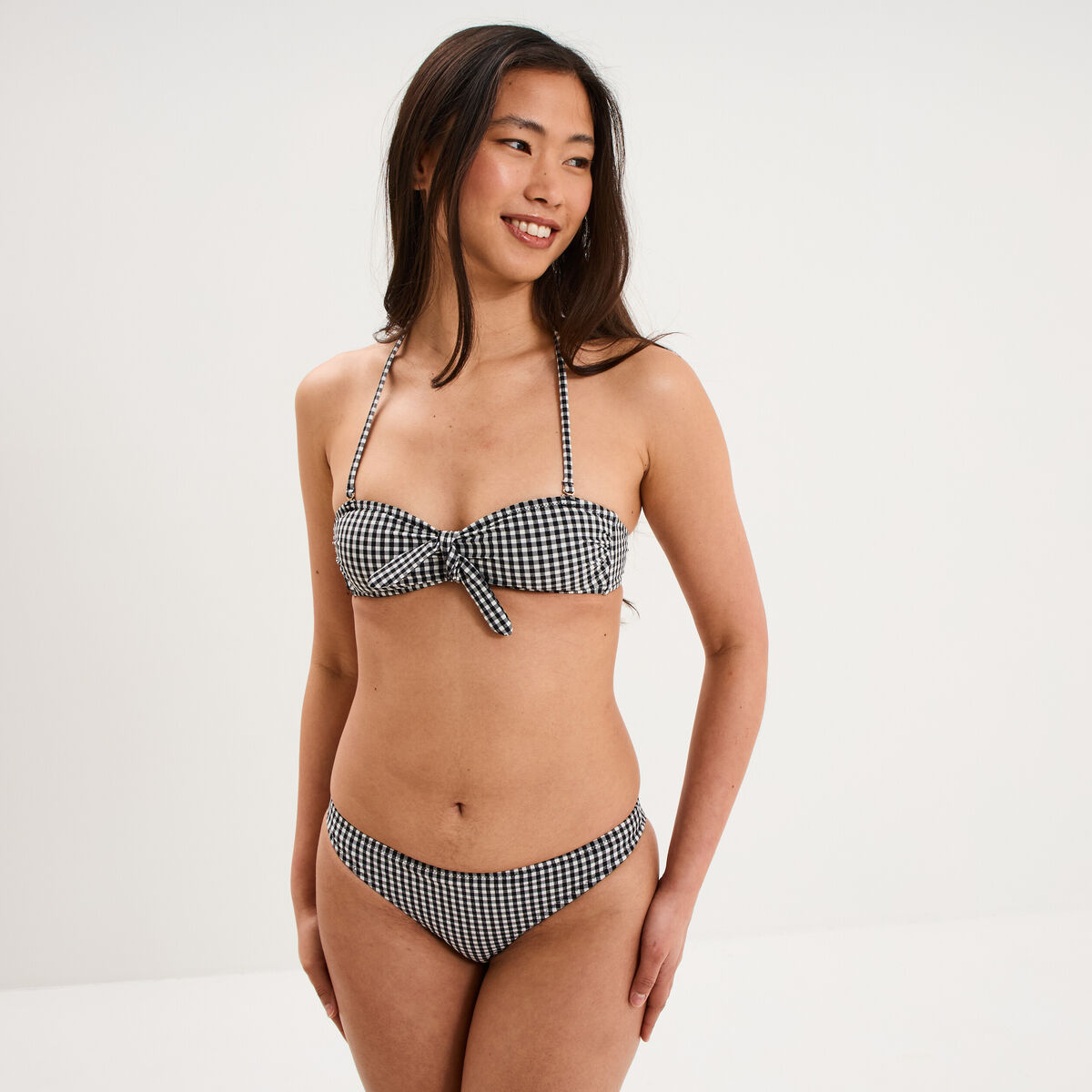 Haut de maillot de bain bandeau noeud noir femme