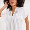 Blouse fluide l&eacute;g&egrave;re avec volants coton blanc femme
