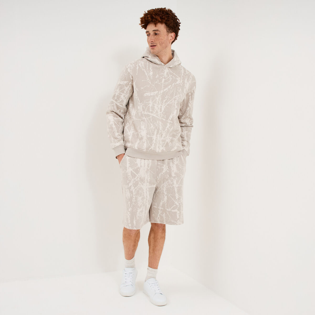 Short de jogging long coupe large gris clair homme