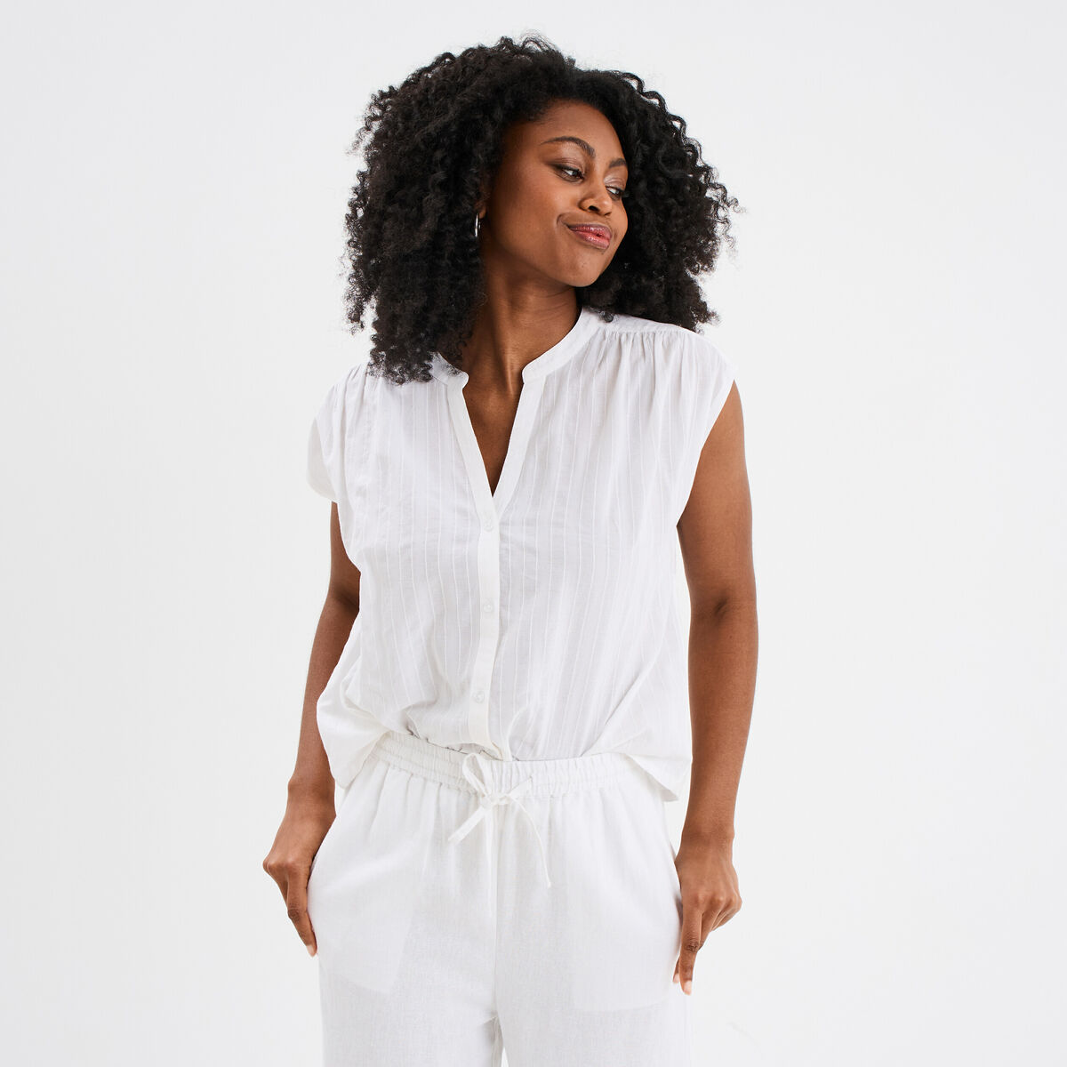Blouse sans manches col tunisien coton blanc femme