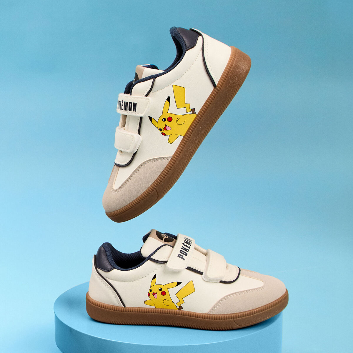 Tennis basses &agrave; scratchs Pok&eacute;mon Pikachu blanc gar&ccedil;on