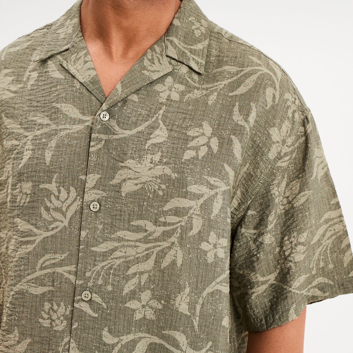 Chemise l&eacute;g&egrave;re textur&eacute;e manches courtes vert kaki homme