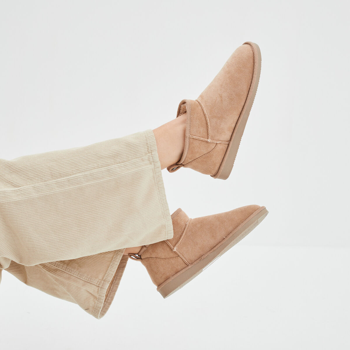 Bottines fourr&eacute;es sable femme
