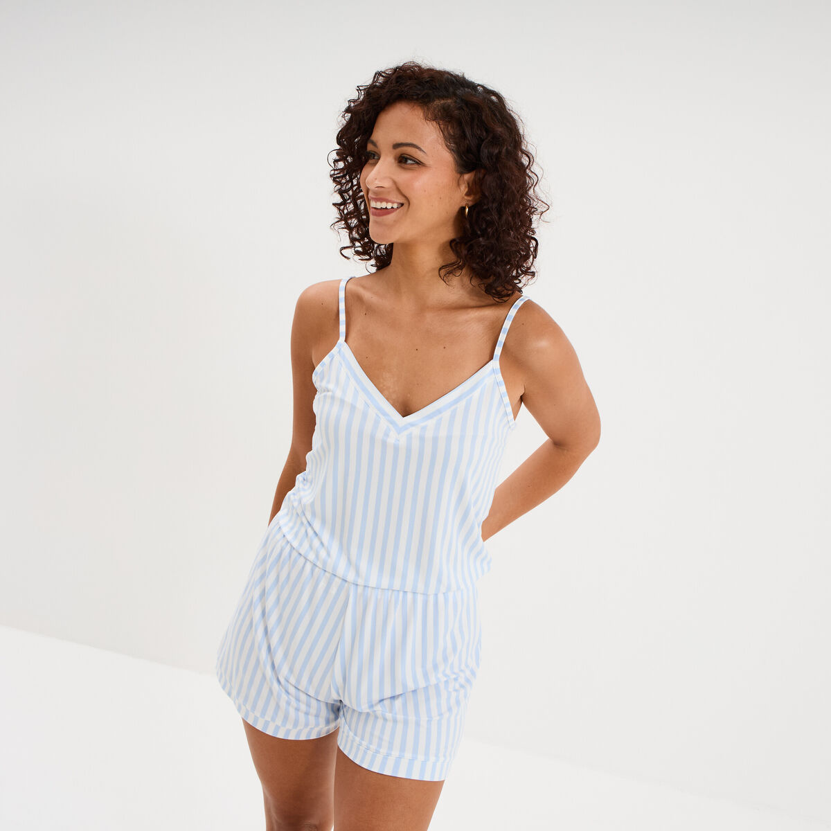 Ensemble pyjama short et d&eacute;bardeur blanc femme