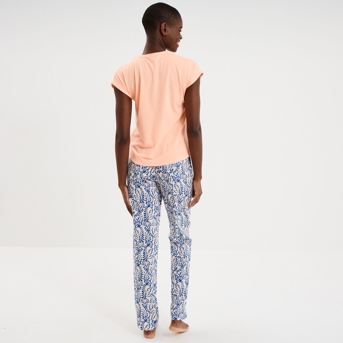 Ensemble pyjama t-shirt et pantalon blanc femme