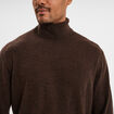 Pull col roul&eacute; manches longues marron fonc&eacute; homme