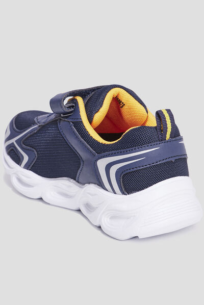 Baskets running à scratchs Naruto bleu marine garçon