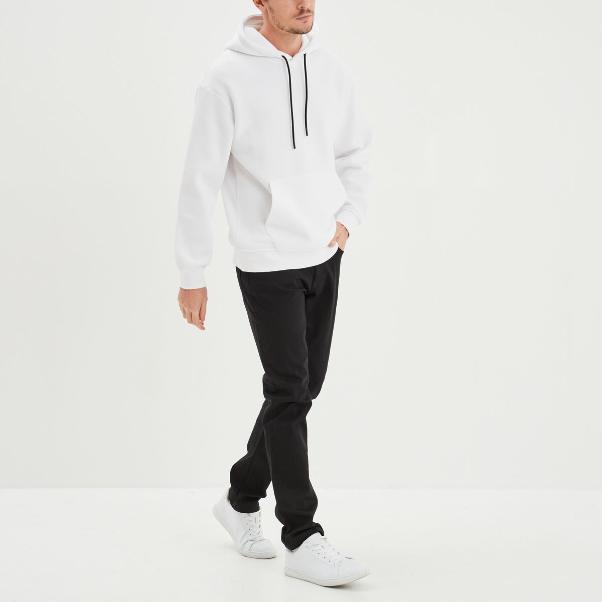 Jeans straight avec 5 poches denim noir homme