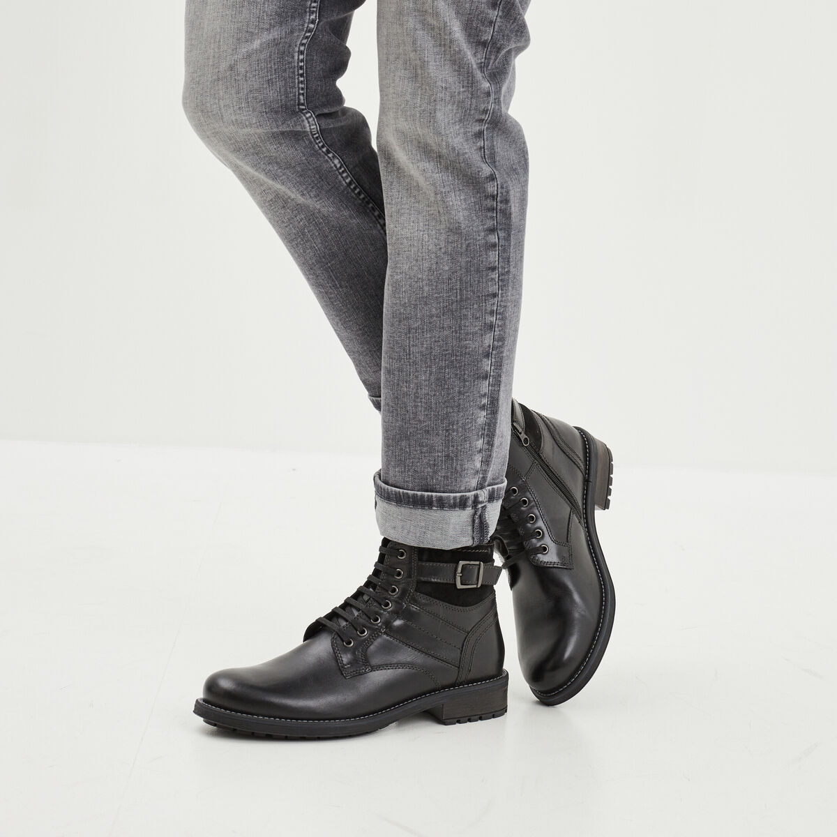 Boots zippées en cuir noir homme