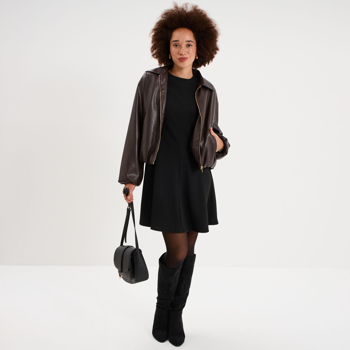 Robe maille sans manches corolle courte noir femme
