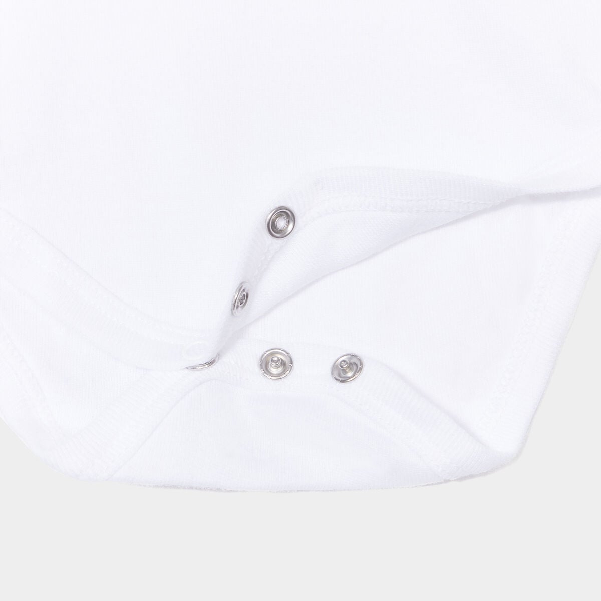 Lot 7 bodies manches longues en coton blanc b&eacute;b&eacute;