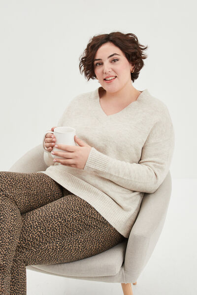 Pull col en V manches longues ecru femme grande taille
