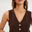 Gilet sans manches ajust&eacute; col en V marron fonc&eacute; femme
