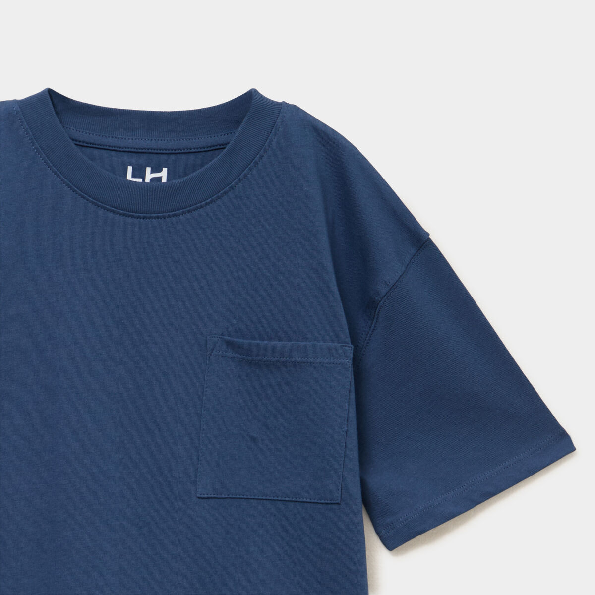 T-shirt oversize 1 poche manches courtes bleu fonc&eacute; gar&ccedil;on