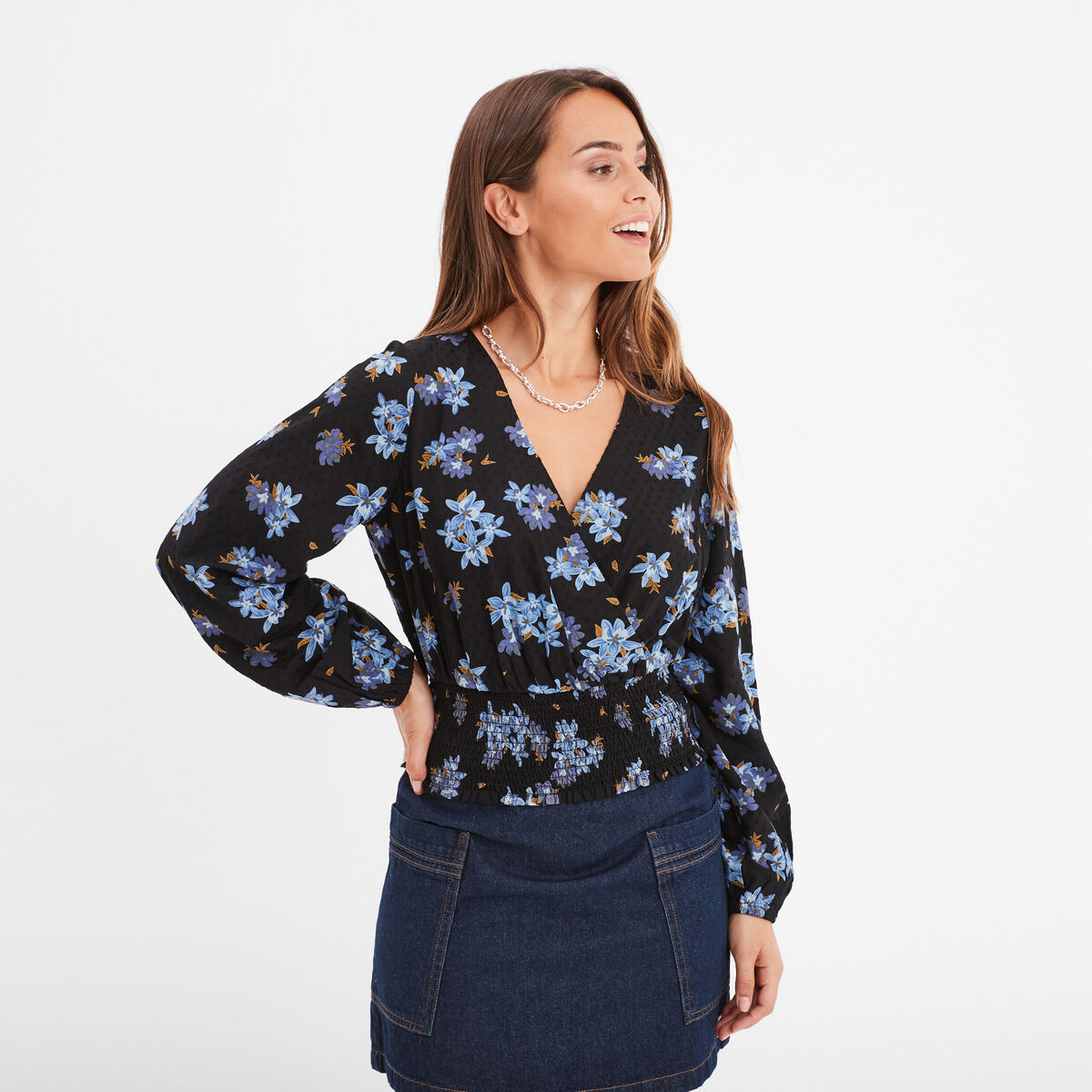 Blouse cache-coeur taille smockée noir femme