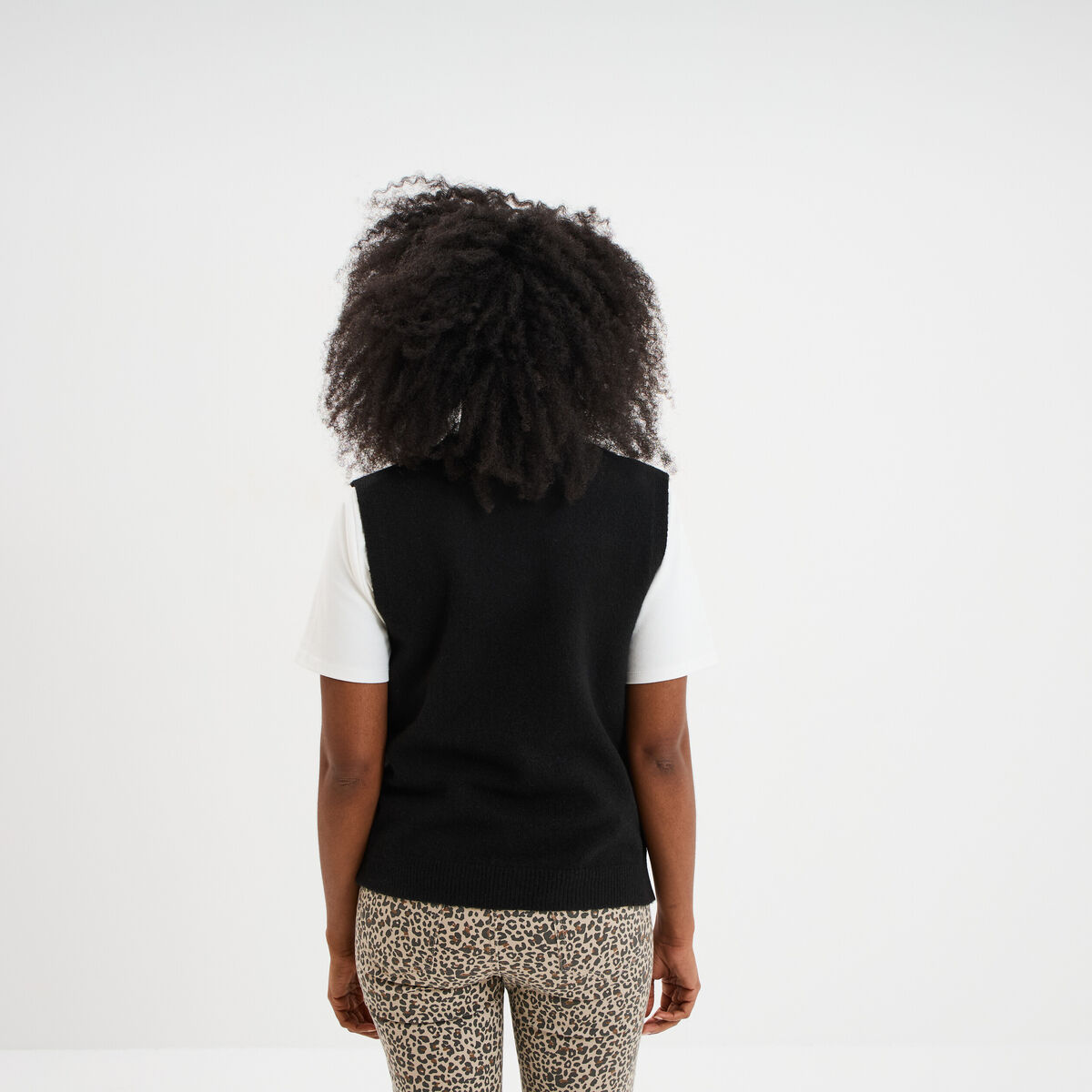 Pull sans manches col rond noir femme