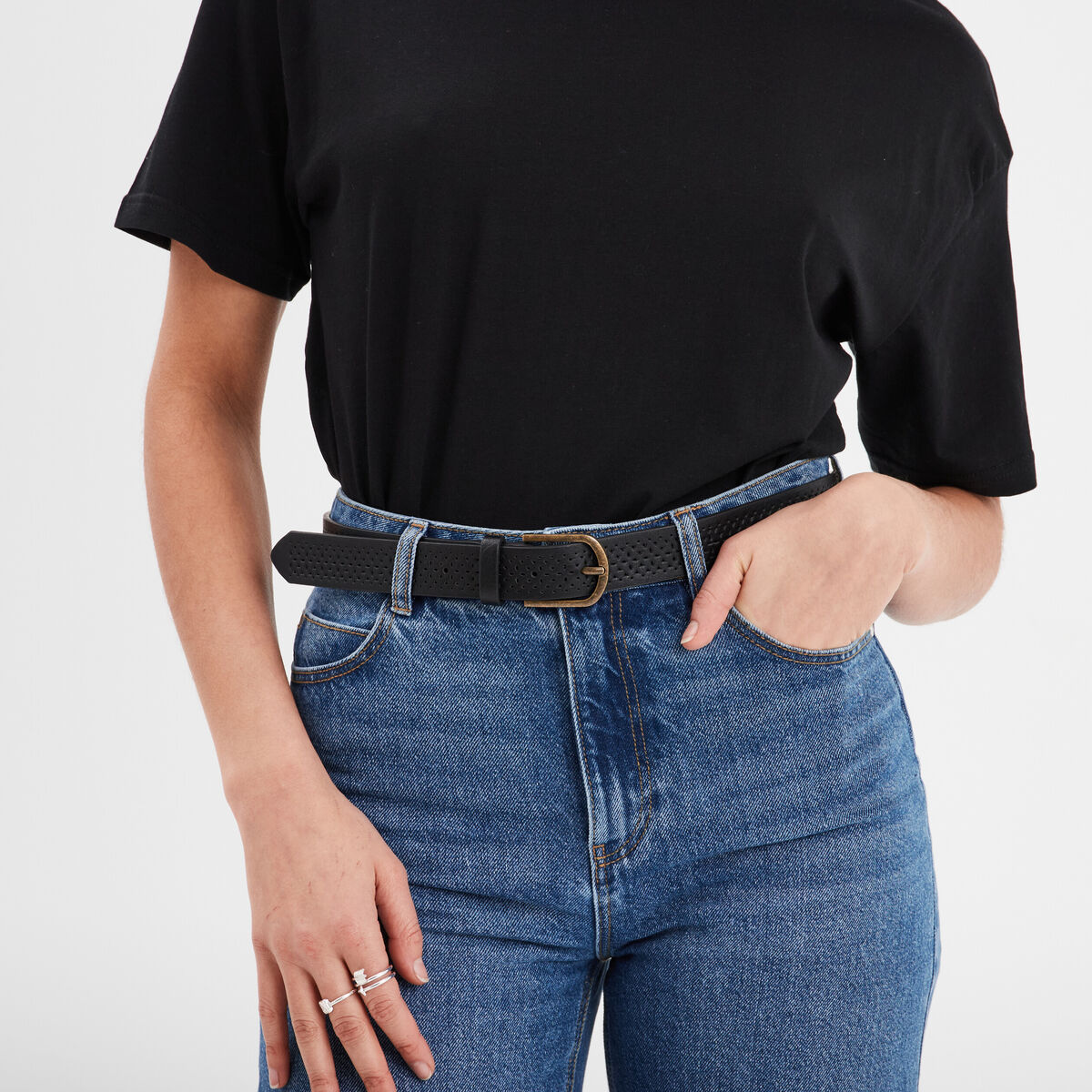 Ceinture perfor&eacute;e noir femme