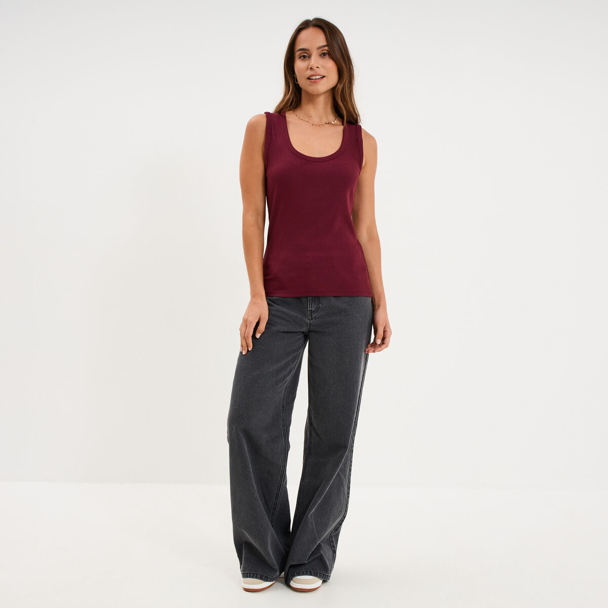 D&eacute;bardeur ajust&eacute; col rond coton bordeaux femme