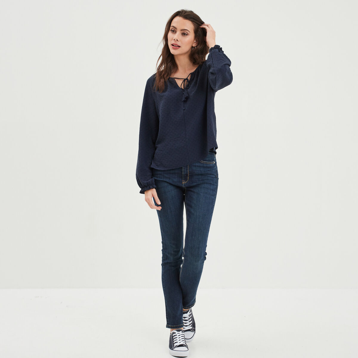 Blouse col v avec cordons à pampilles bleu marine femme