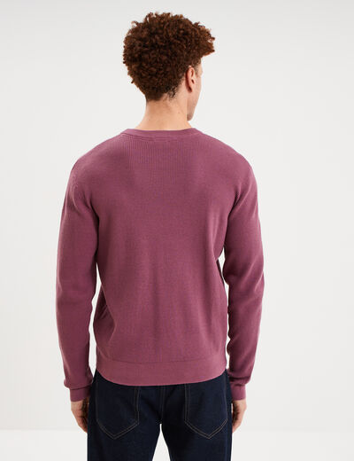 Pull en maille textur&eacute;e col rond mauve homme