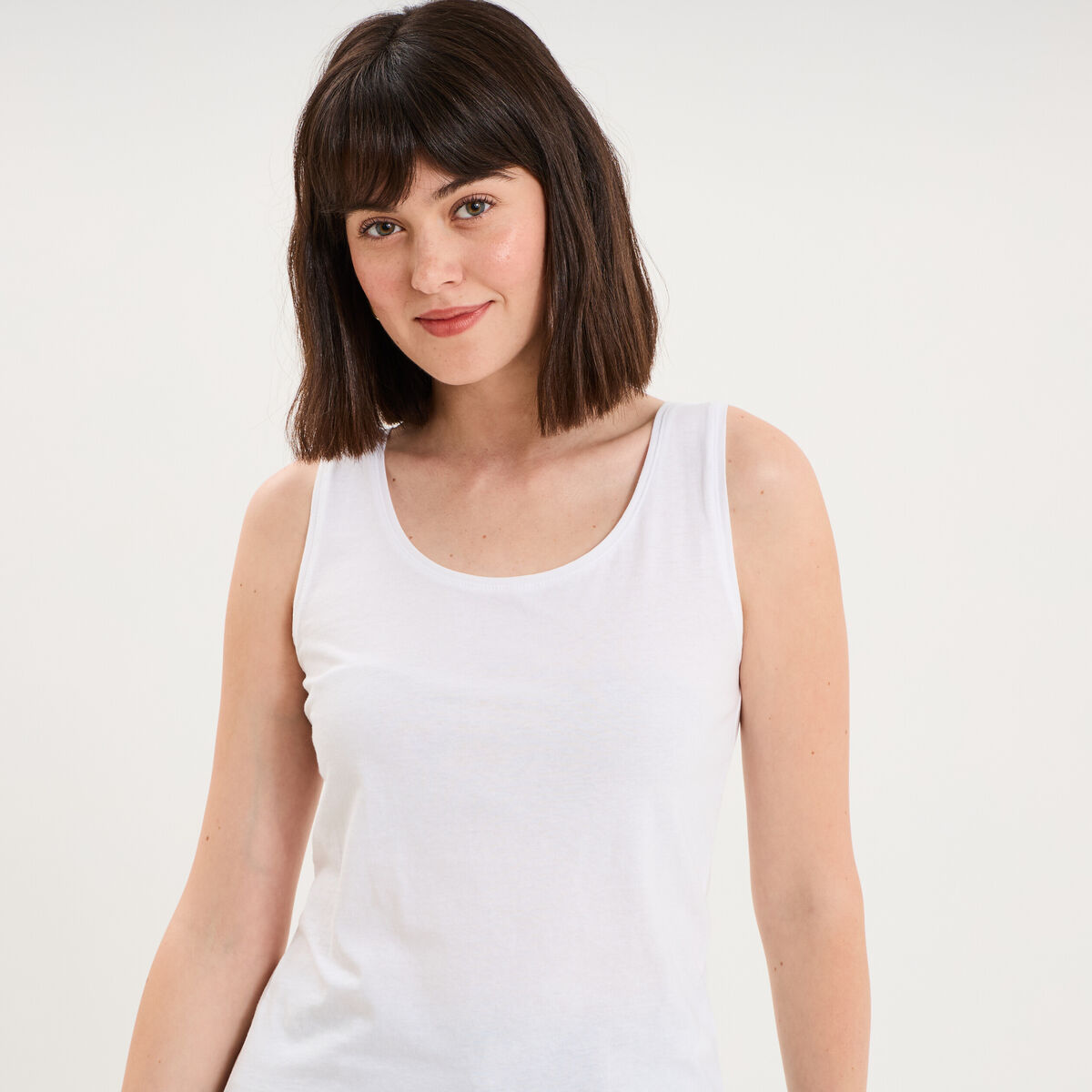 D&eacute;bardeur bretelles larges coton blanc femme