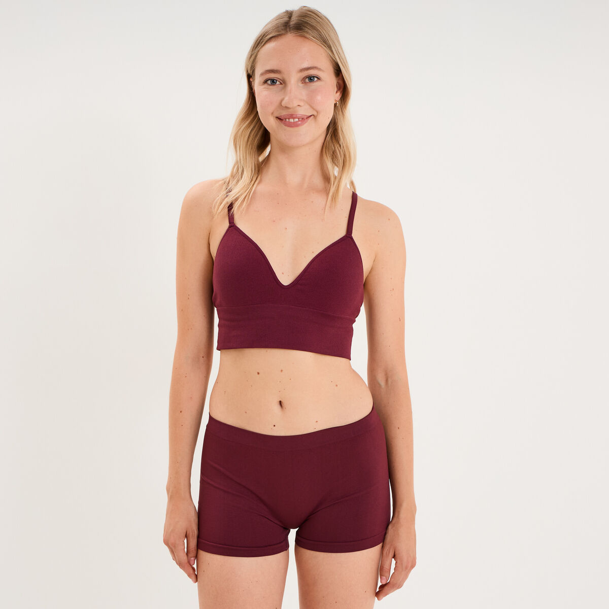Brassi&egrave;re c&ocirc;tel&eacute;e padd&eacute;e sans armature prune femme