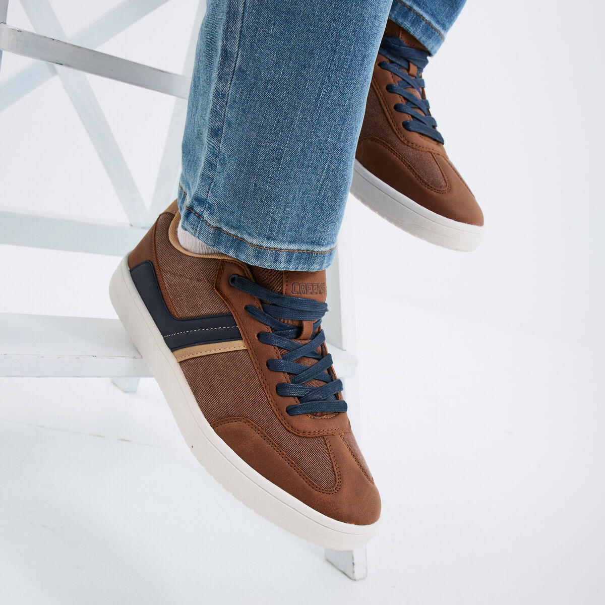 Tennis basses &agrave; lacets marron clair homme