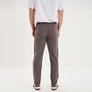 Pantalon chino droit extensible gris fonc&eacute; homme