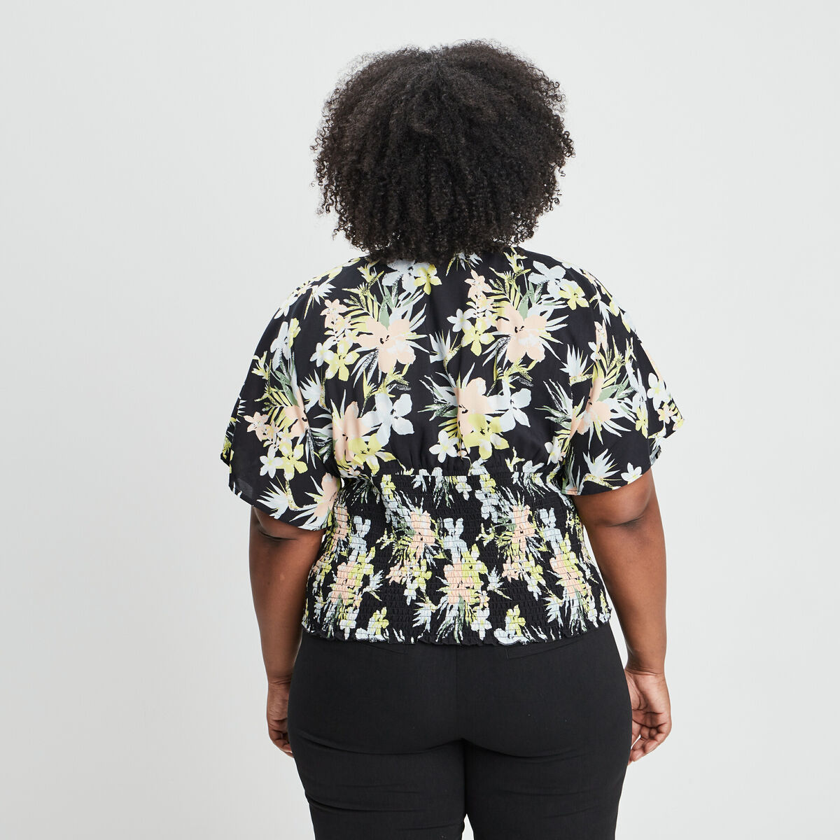 Blouse manches courtes col cache-coeur noir femme grande taille