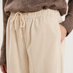 Pantalon large effet velours c&ocirc;tel&eacute; sable femme