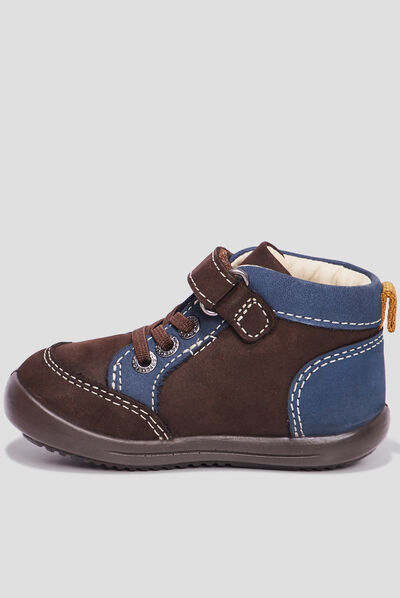 Bottillons en cuir Kickers Kinoe marron bébé garçon