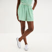 Short large taille &eacute;lastiqu&eacute;e vert femme