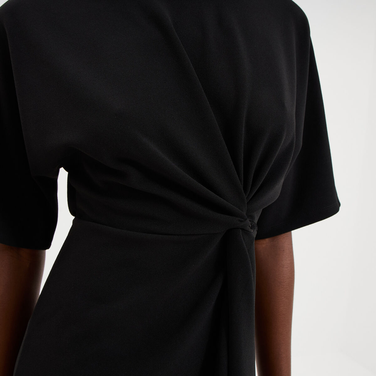 Robe longue effet nou&eacute; noir femme