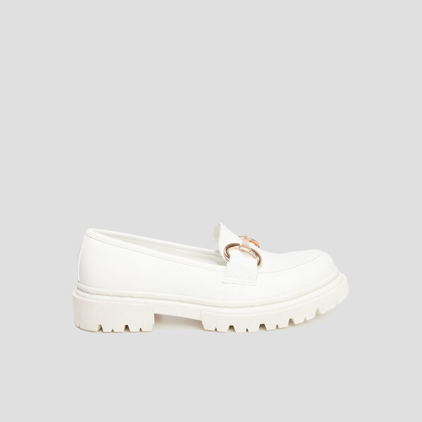 Mocassins crantés détail chaîne Liberto blanc femme
