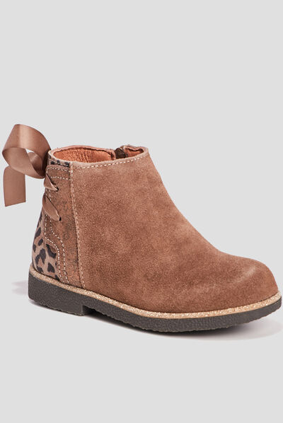 Bottines avec noeuds en cuir taupe fille