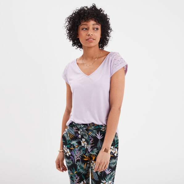 t shirt col en v dentelle epaules et dos violet clair femme T-shirt col en V dentelle épaules et dos violet clair femme
