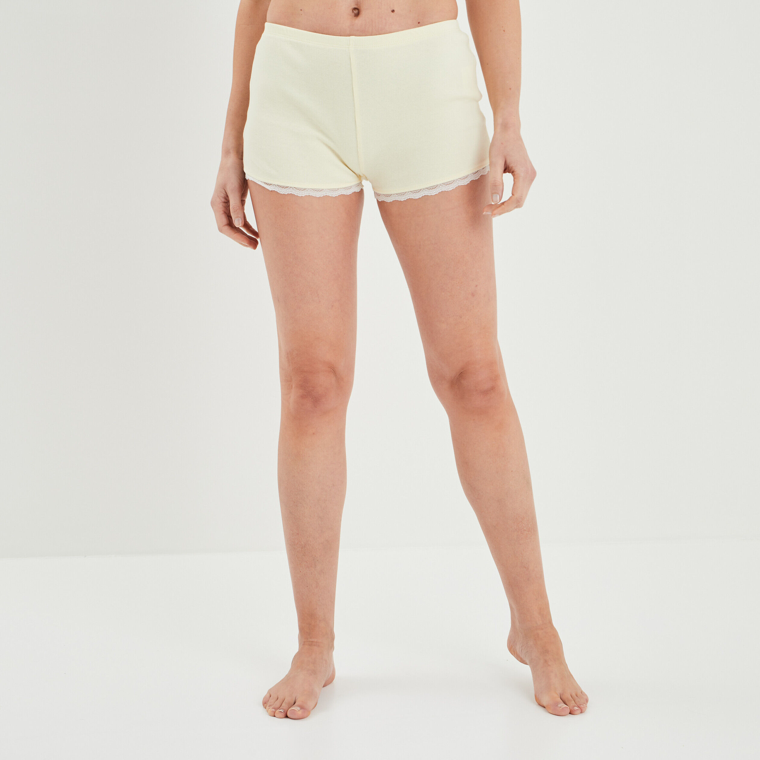 Bas de pyjama short liserés dentelle jaune clair femme LH
