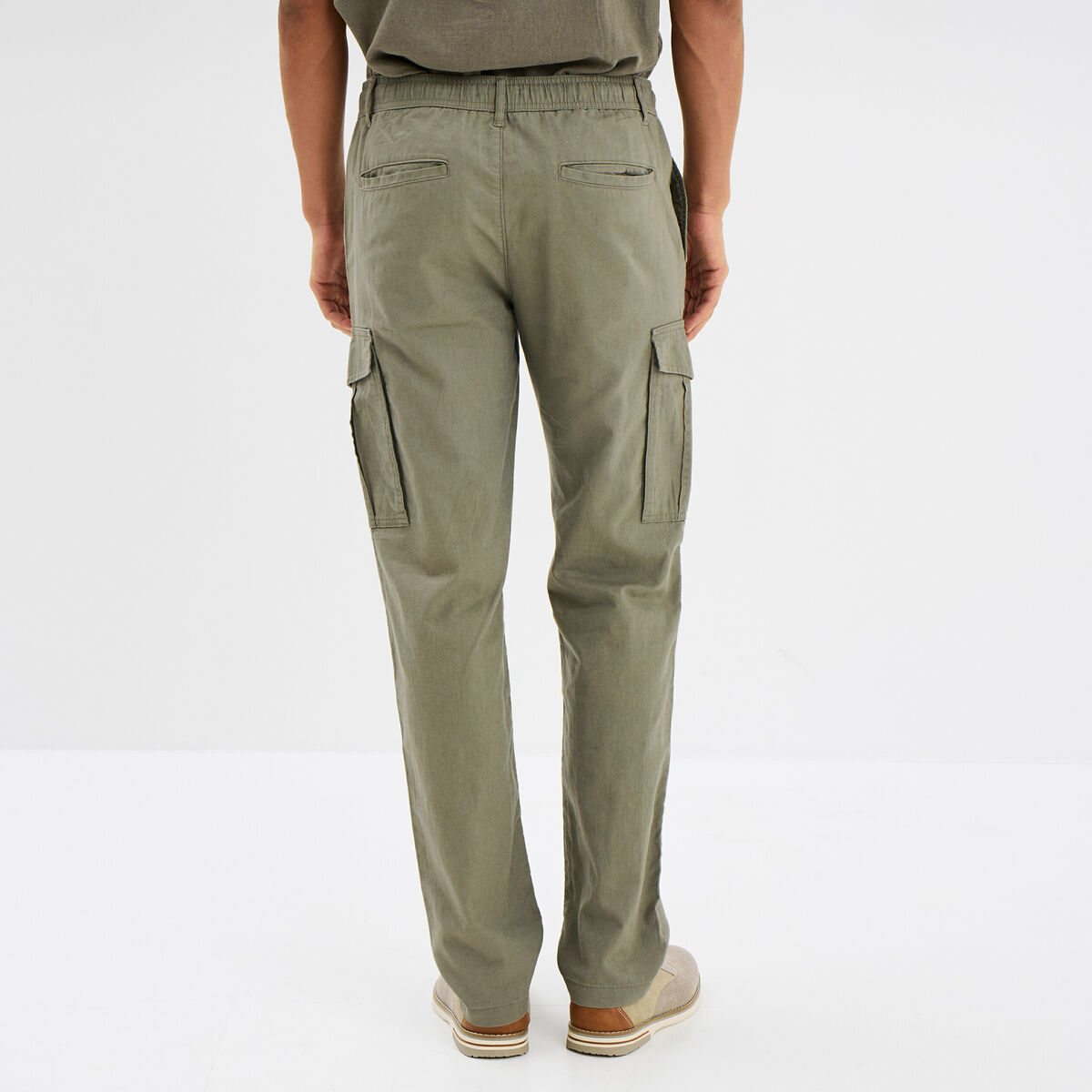 Pantalon cargo en lin m&eacute;lang&eacute; vert kaki homme