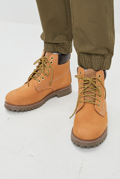 Bottines plates en cuir jaune homme
