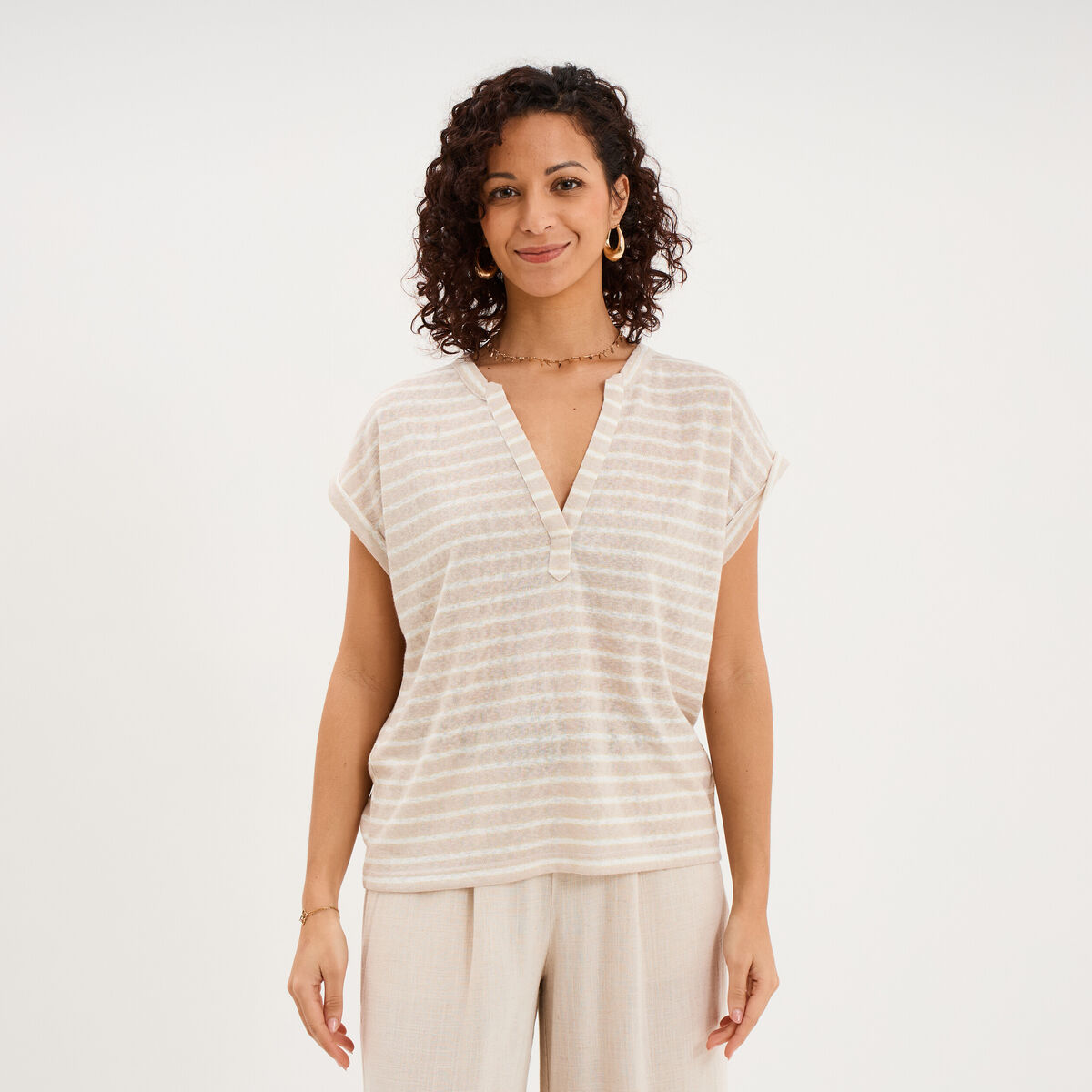 T-shirt col tunisien manches courtes beige clair femme