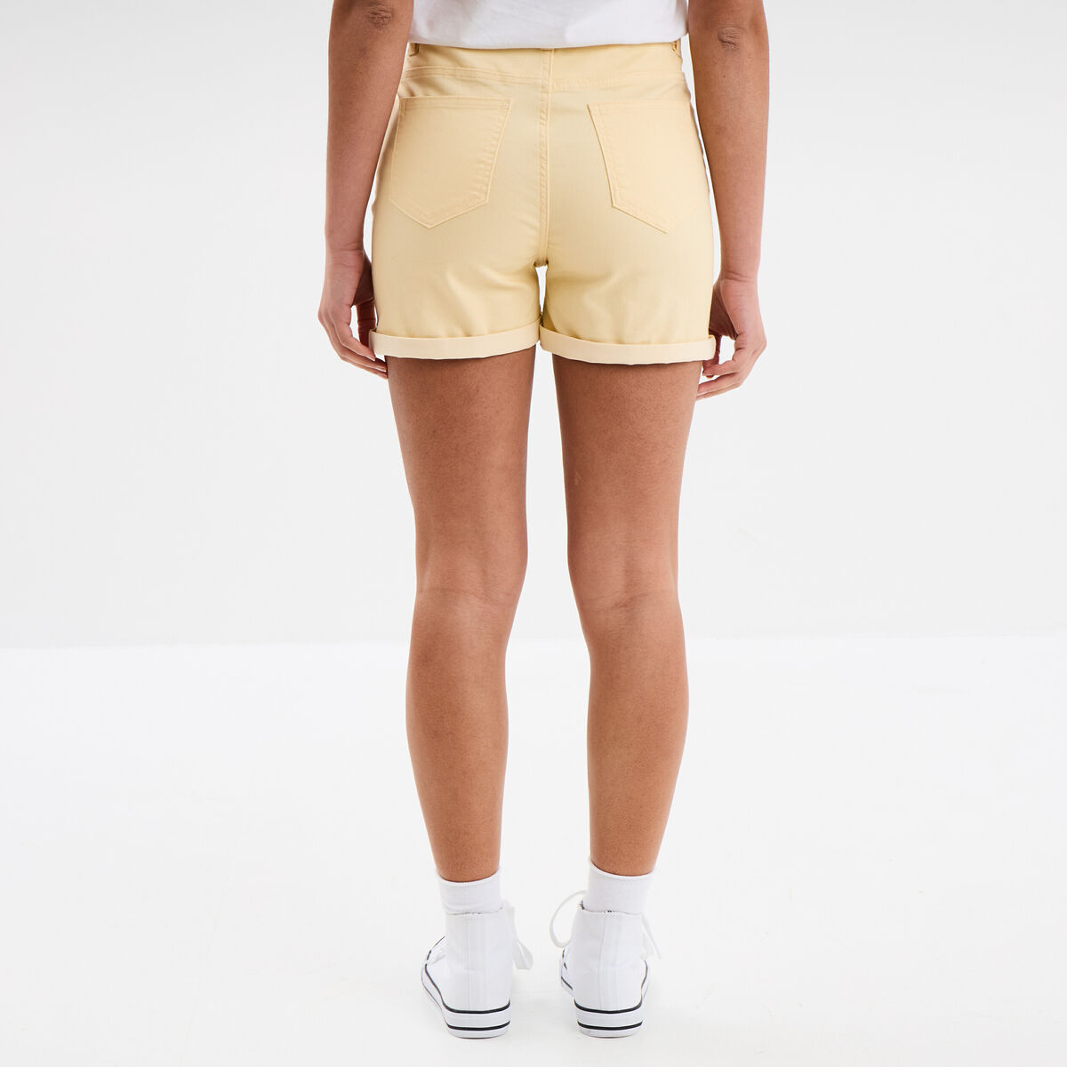 Short en jean slim coton stretch creme femme