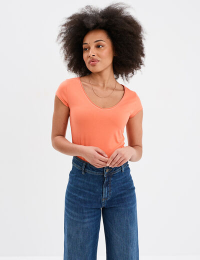 T-shirt col V ajusté manches courtes rose corail femme