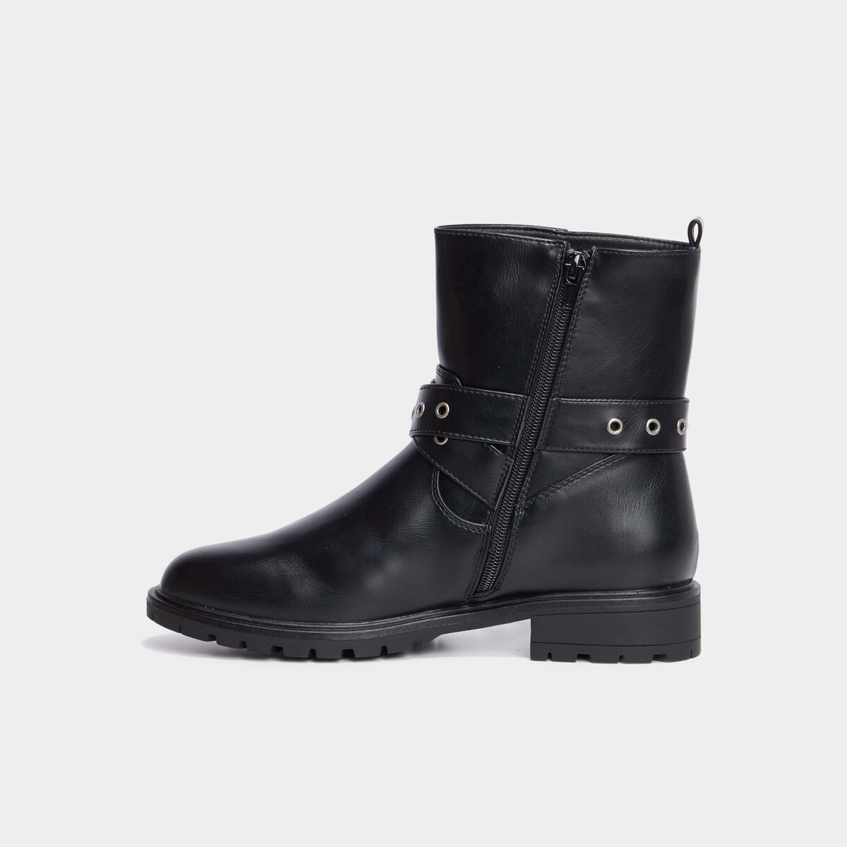 Bottines à semelle crantée talons plats noir femme